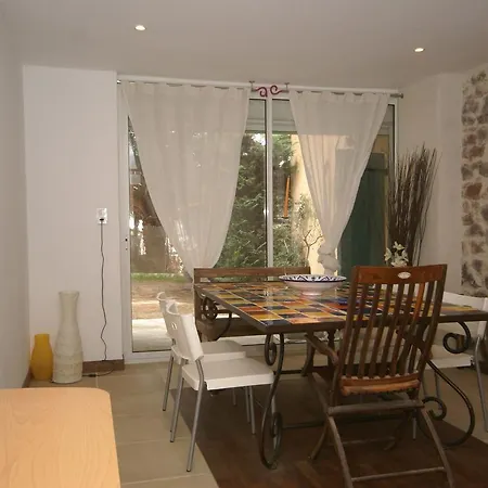 Exquisite Holiday By The Beach In